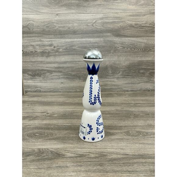 Clase Azul Reposado Tequila White And Blue Empty Bottle 750ML With Cap - Picture 4 of 8